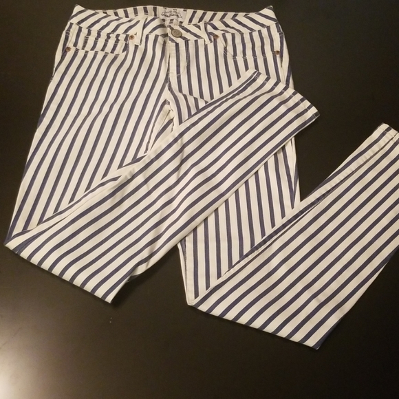 ⚓Aeropostale "Ashley Ultra Skinny" Striped Jean - Picture 3 of 4